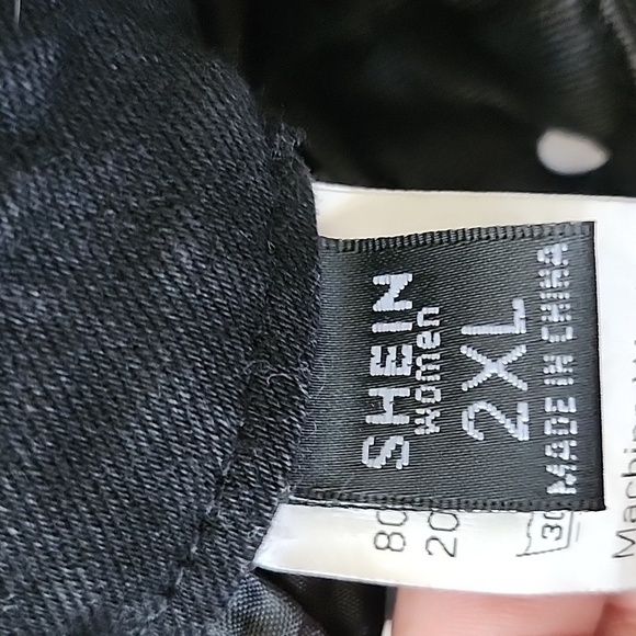 SHEIN Black High Rise Factory Distressed Jean Shorts - Picture 8 of 9